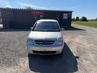 Gebraucht Opel Meriva Enjoy 87 PS (63 kW) 2004 Silber Van / Kleinbus