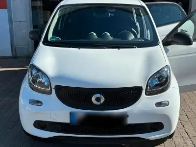 Gebraucht Smart ForFour 52 PS (38 kW) 2019 Weiß Kleinwagen