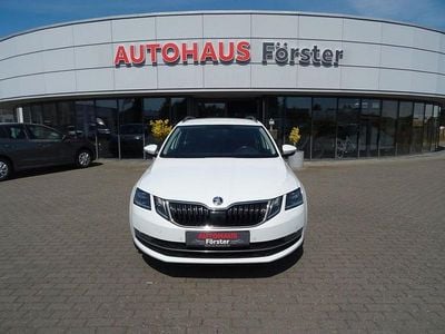 Gebraucht Skoda Octavia Ambition 116 PS (85 kW) 2020 Weiß Kombi