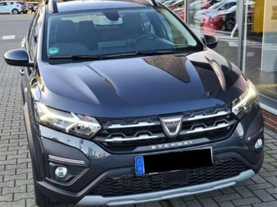 Gebraucht Dacia Sandero Comfort 101 PS (74 kW) 2021 Grau Limousine