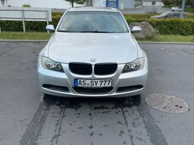 Gebraucht BMW 320 Basis 150 PS (110 kW) 2006 Silber Limousine