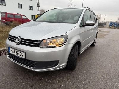 Silber Gebraucht 2011 VW Touran Van / Kleinbus | 3.999 € (Guter Preis)