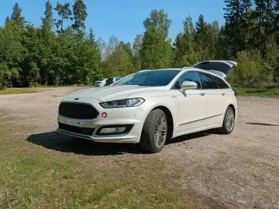 Second-hand Ford Mondeo Vignale 209 CP (153 kW) 2016 Alb Break