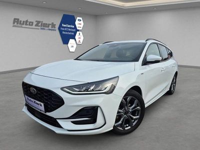 Weiss Gebraucht 2023 Ford Focus ST-Line Kombi | 22.390 € (Guter Preis)