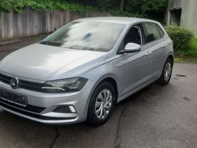 Gebraucht VW Polo Comfortline 90 PS (66 kW) 2019 Silber Kleinwagen