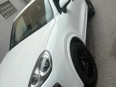 Gebraucht Porsche Cayenne 262 PS (192 kW) 2016 Weiß SUV