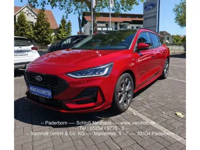 Gebraucht Ford Focus ST 125 PS (91 kW) 2023 Fantasticrot metallic (metallic) Kombi