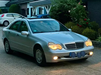 Gebraucht Mercedes C180 129 PS (94 kW) 2001 Grau Limousine