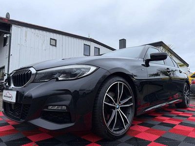 Saphirschwarz Gebraucht 2020 BMW 320 M Sport Limousine | 31.999 €