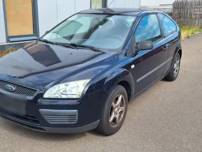 Gebraucht Ford Focus Ambiente 80 PS (58 kW) 2005 Blau Limousine