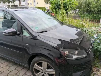 Gebraucht VW Touran Cup 140 PS (102 kW) 2015 Schwarz Van / Kleinbus