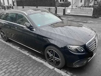 Używany Mercedes E400 Exclusive 333 KM (244 kW) 2017 Czarny Kombi