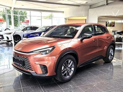 Neu Lexus LBX 136 PS (100 kW) 2026 Rot SUV