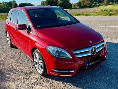 Mercedes B200
