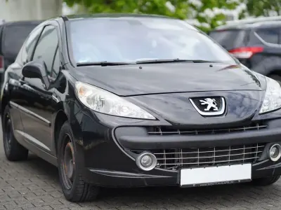 Gebraucht Peugeot 207 109 PS (80 kW) 2008 Schwarz Kleinwagen