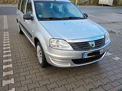 Gebraucht Dacia Logan MCV Lauréate 84 PS (61 kW) 2013 Silber Kombi
