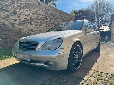 Usata Mercedes C220 143 CV (105 kW) 2002 Argento Station wagon