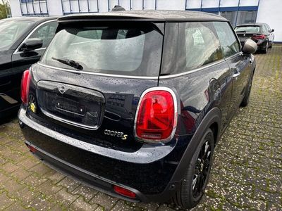 Usata Mini Cooper SE Classic 135 kW (184 CV) 2023 Nero Utilitaria