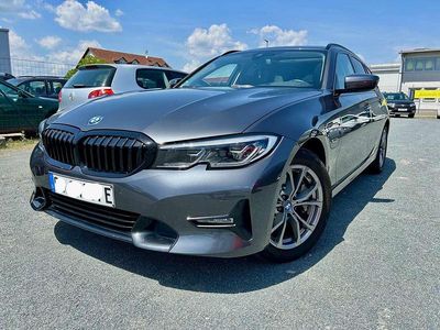 Mineralgrau metallic Gebraucht 2021 BMW 330e Sport Line Kombi | 33.000 € (Etwas zu teuer)