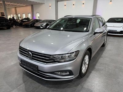 Gebraucht VW Passat Business 150 PS (110 kW) 2022 Silber Kombi