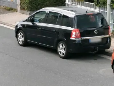 Gebraucht Opel Zafira 140 PS (102 kW) 2013 Schwarz Van / Kleinbus