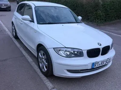 Gebraucht BMW 118 143 PS (105 kW) 2009 Weiß Kleinwagen
