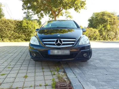 Gebraucht Mercedes B180 109 PS (80 kW) 2009 Schwarz Van / Kleinbus
