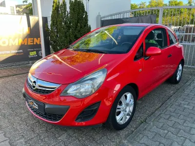 Gebraucht Opel Corsa Selection 69 PS (50 kW) 2013 Magma rot (b) Kleinwagen