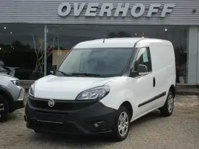 Gebraucht Fiat Doblò 105 PS (77 kW) 2020 Weiss Van / Kleinbus