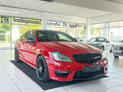 Gebraucht Mercedes C63 AMG AMG 457 PS (336 kW) 2012 Feueropal  unilack Coupé