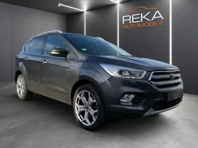 Usata Ford Kuga Titanium 179 CV (131 kW) 2019 Grigio SUV