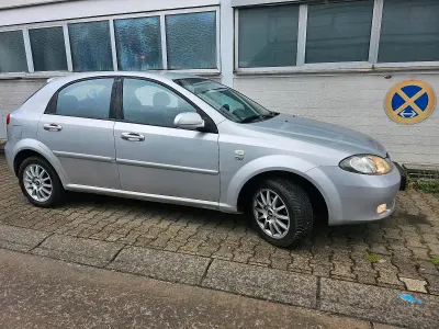 Gebraucht Chevrolet Lacetti 121 PS (88 kW) 2007 Silber Limousine