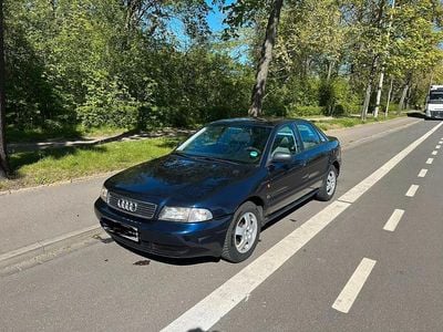 Usata Audi A4 125 CV (91 kW) 1995 Blu Berlina