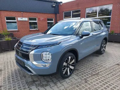 Nowe Mitsubishi Outlander P-HEV Select 306 KM (225 kW) 2026 Szary SUV