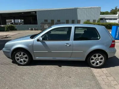 Używany VW Golf IV Pacific 110 KM (80 kW) 2003 Srebrny Sedan/Limuzyna