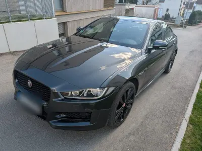 Gebraucht Jaguar XE R-Sport 179 PS (131 kW) 2015 Grau Limousine