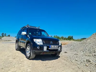 Gebraucht Mitsubishi Pajero Instyle 250 PS (183 kW) 2007 Schwarz SUV