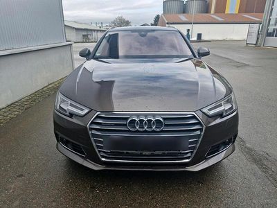 Braun Gebraucht 2017 Audi A4 Kombi | 24.300 € (Teuer)