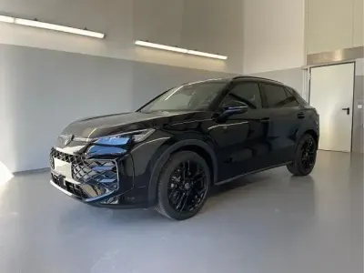 Neu VW T-Roc R-line 150 PS (110 kW) 2026 [0e0e] grenadillschwarz metallic SUV