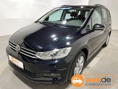 Gebraucht VW Touran Comfortline 150 PS (110 kW) 2022 Schwarz Van / Kleinbus