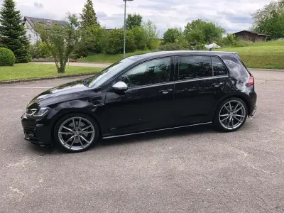 Gebraucht VW Golf VII R 300 PS (220 kW) 2019 Schwarz Limousine
