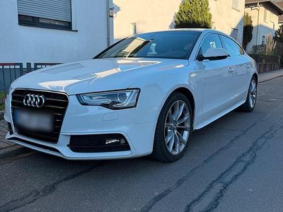 Weiß Gebraucht 2016 Audi A5 Sportback Kleinwagen | 14.000 € (Fairer Preis)