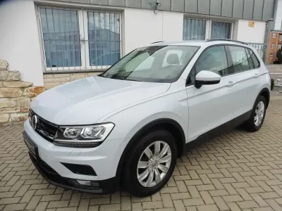 Gebraucht VW Tiguan Trendline 125 PS (91 kW) 2018 Silber SUV
