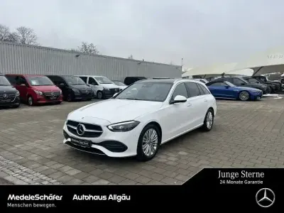Używany Mercedes C220 Avantgarde 200 KM (147 kW) 2024 Biały Kombi