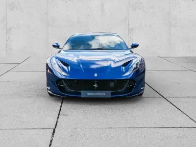 Gebraucht Ferrari 812 799 PS (587 kW) 2020 Blau