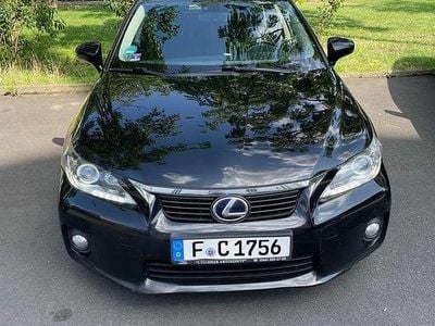 Lexus CT200h
