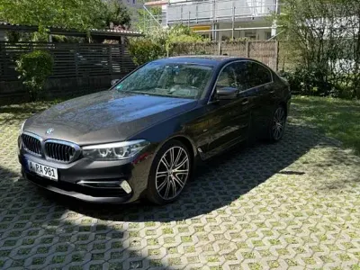 Gebraucht BMW 530 265 PS (194 kW) 2017 Braun Limousine