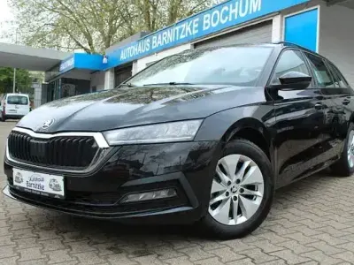 Gebraucht Skoda Octavia Ambition 150 PS (110 kW) 2023 Schwarz Kombi