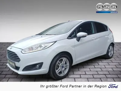 Gebraucht Ford Fiesta Titanium 101 PS (74 kW) 2014 Weiss / frozen white Kleinwagen