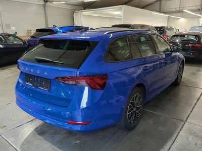 Second-hand Skoda Octavia Clever 116 CP (85 kW) 2021 Albastru Break